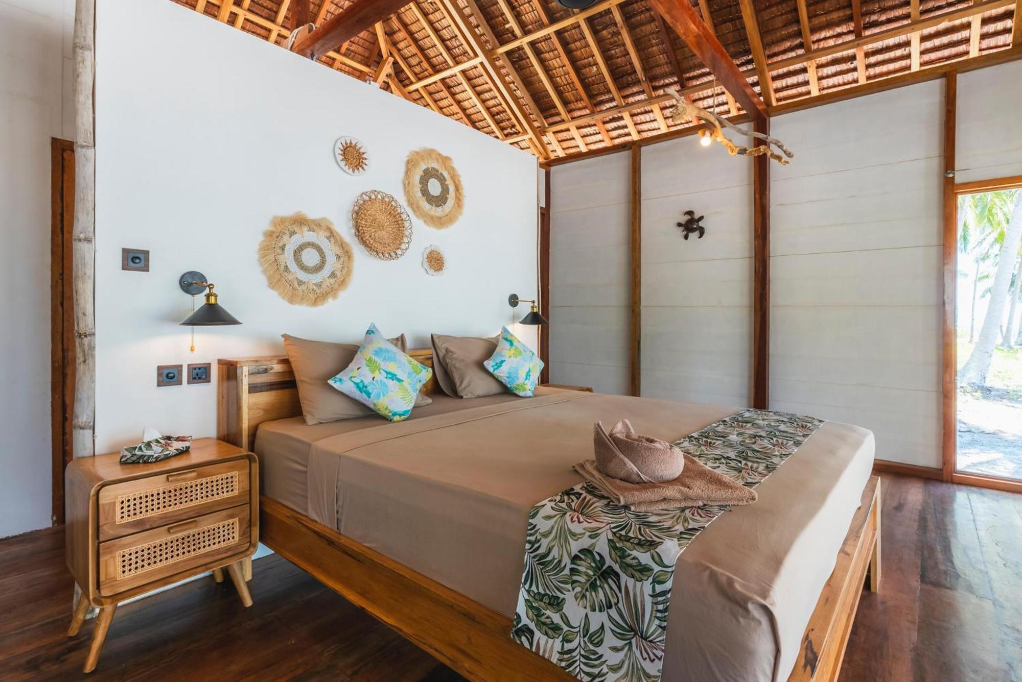 Reconnect - Private Island Resort & Dive Center Togean - Buka Buka Island Ampana Esterno foto