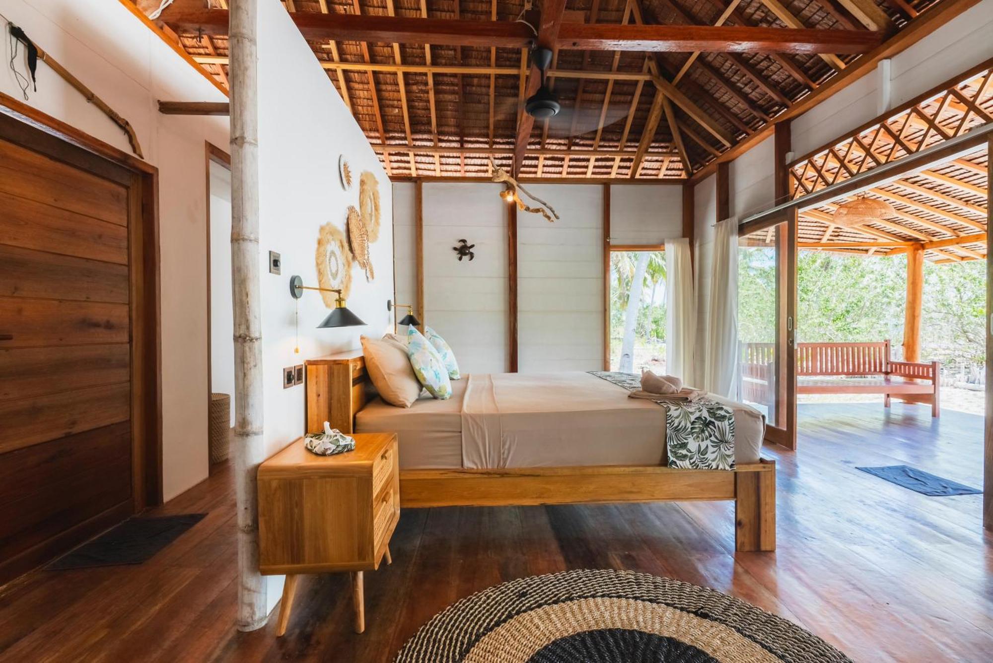 Reconnect - Private Island Resort & Dive Center Togean - Buka Buka Island Ampana Esterno foto