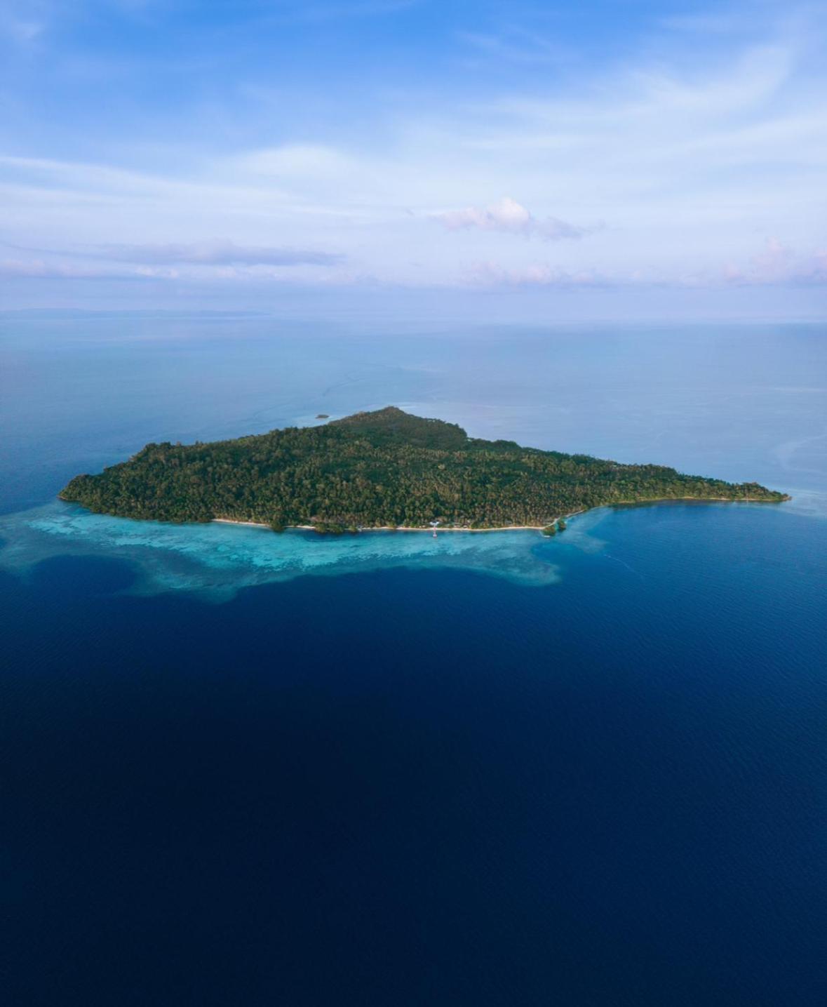 Reconnect - Private Island Resort & Dive Center Togean - Buka Buka Island Ampana Esterno foto